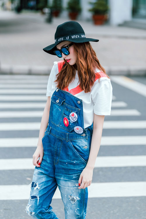 Gu mặc sành điệu của cô gái mê jeans trên phố Sài Gòn - 1