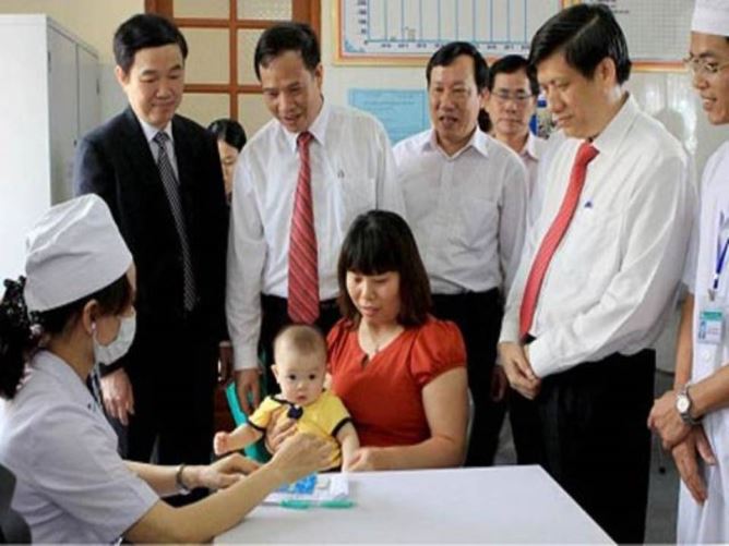VN: Hơn 95% trẻ em được tiêm vắc-xin sởi-rubella miễn phí - 1