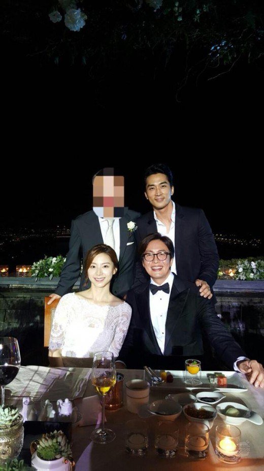 Chú rể Bae Yong Joon bị chê thậm tệ sau đám cưới - 1