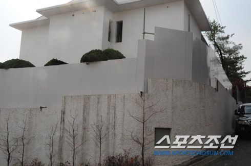 Sửng sốt vì độ giàu có của tài tử Bae Yong Joon - 4