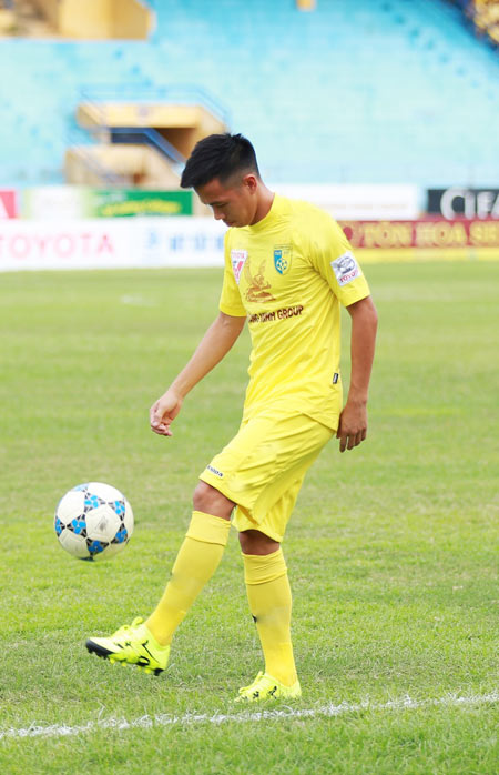 Cầu thủ Việt Nam thích thú với sản phẩm giày hoàn toàn mới của adidas - 4