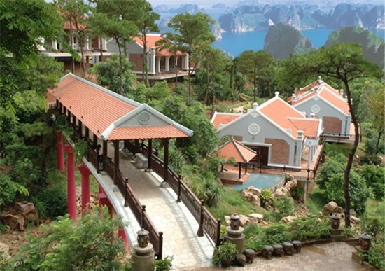 Tài sản "khủng" của đại gia ủng hộ siêu xe - 4