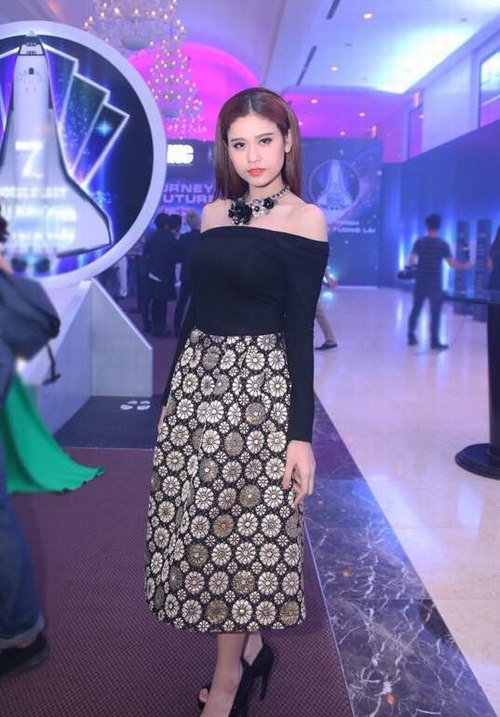 Khánh My cao vượt trội bên sao "Cô dâu 8 tuổi" - 2