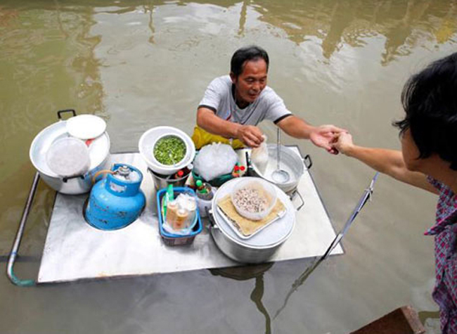 Phục vụ tận phố, tận... bờ