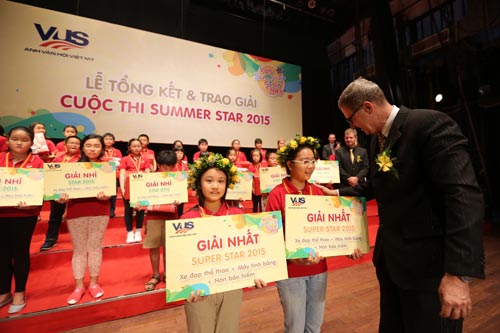 Gần 200 giải thưởng dành tặng cho học viên xuất sắc tại VUS - 1