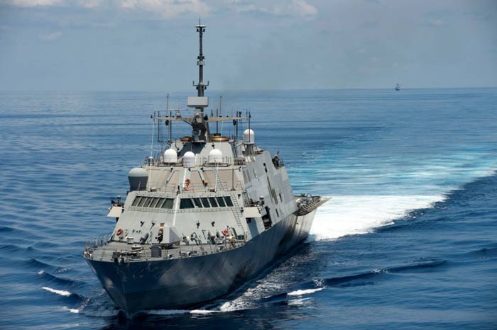 Hải quân Mỹ quyết áp sát đảo nhân tạo TQ ở Biển Đông - 1