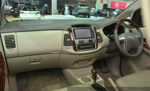 5 điều cần biết trước khi chọn mua Toyota Innova 2016 - 3