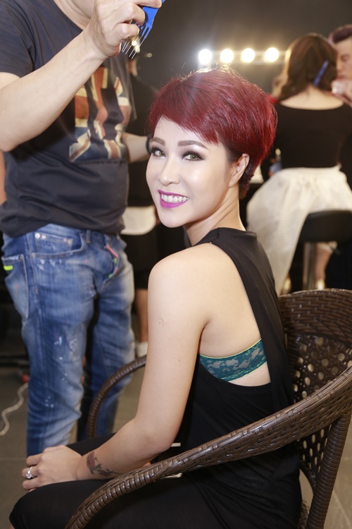 Vợ Thanh Bùi khéo che bụng trước nghi vấn mang bầu - 4