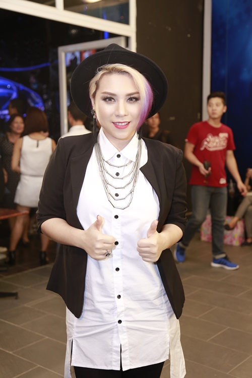 Vợ Thanh Bùi khéo che bụng trước nghi vấn mang bầu - 5