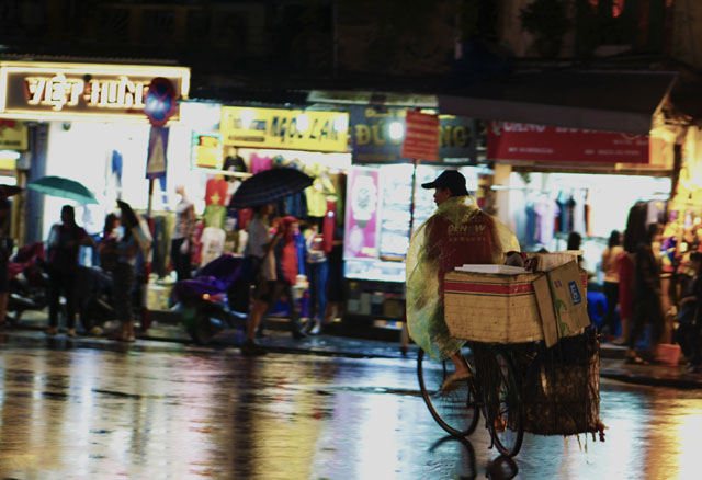 Hà Nội: Nao lòng những đêm mưa tháng 8 - 11