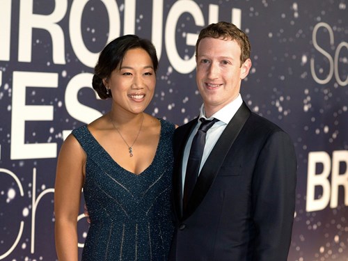 Chuyện ít biết về mối tình 12 năm của ông chủ Facebook - 13