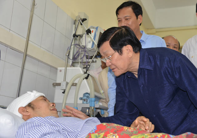 Chủ tịch nước thăm nạn nhân trong trận lũ lịch sử ở Quảng Ninh - 1