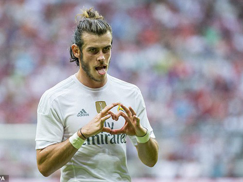 Premier League còn 3 ngày: Beckham bất ngờ khoác áo số 7 MU - 2