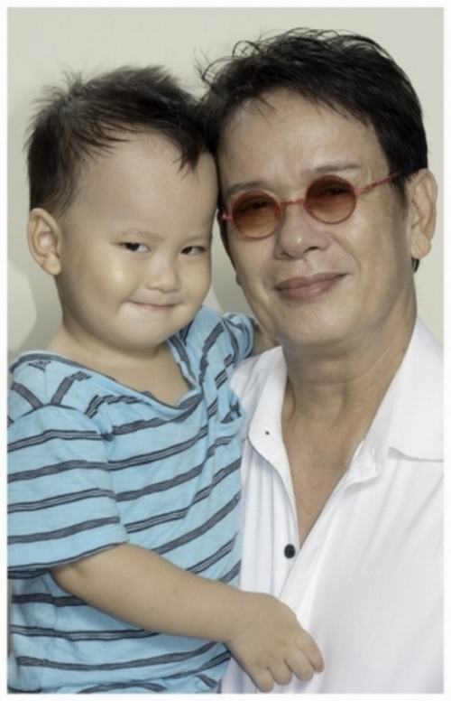 Những sao Việt làm bố ở tuổi U70 - 1