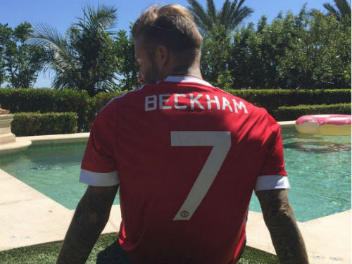 Premier League còn 3 ngày: Beckham bất ngờ khoác áo số 7 MU - 1