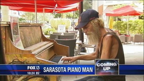 "Thánh piano" vô gia cư gây sốt dân mạng - 3