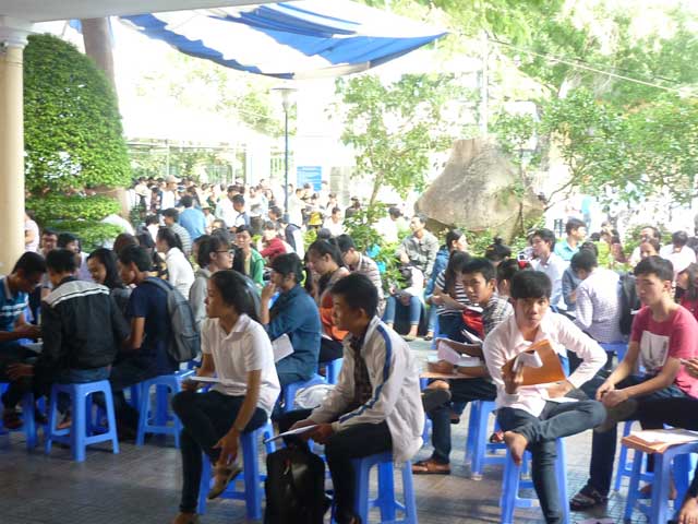 Đà Nẵng: Nhiều thí sinh rút hồ sơ xét tuyển đại học - 1