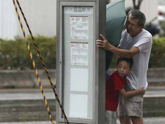 Đài Loan "oằn mình" trong siêu bão mạnh nhất 2015 - 1