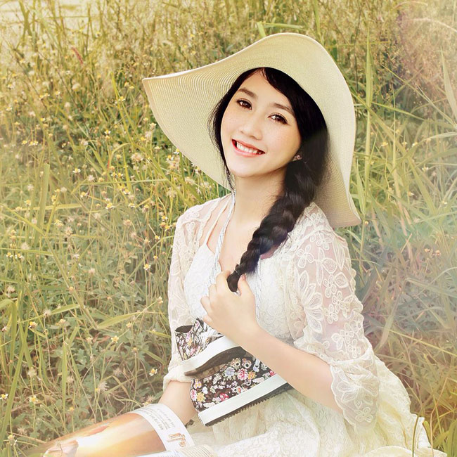 Góp mặt trong MV mới nhất của Sơn Tùng với vai trò nữ chính, Huỳnh Hồng Loan hứa hẹn sẽ là cái tên nổi bật trong giới hot girl
