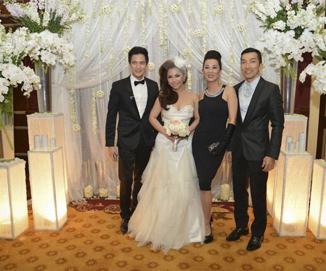 Đầu năm 2013, Minh Tuyết đã lập gia đình với Diep Nghi Keith, một doanh nhân người Mỹ gốc Việt thành đạt.