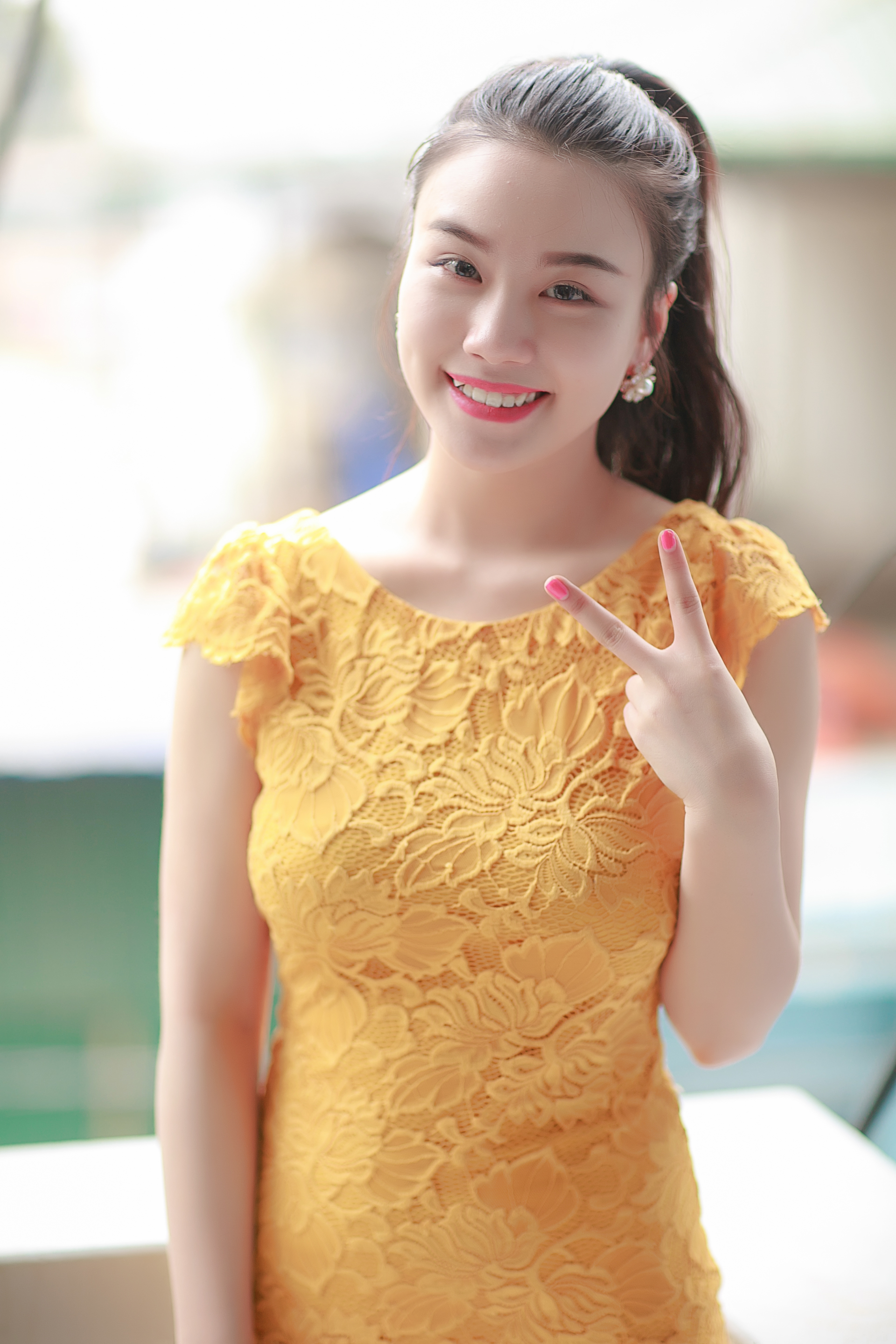 Hot girl Linh Miu đóng cặp với Quang Tèo trong phim hài Tết - 1