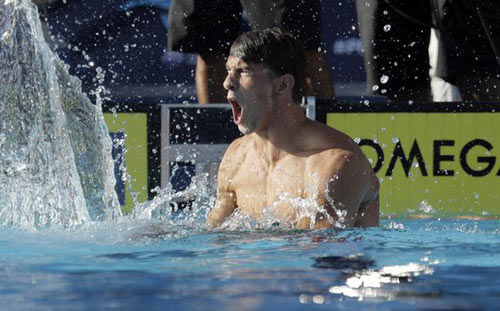 Michael Phelps 3 ngày phá 3 kỷ lục bơi 2015 - 1