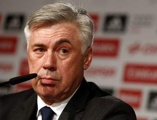 Tin HOT tối 11/8: Van Gaal đang “hủy hoại” MU - 2