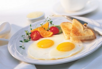 Những kiểu ăn trứng có thể gây hại cho sức khỏe - 1