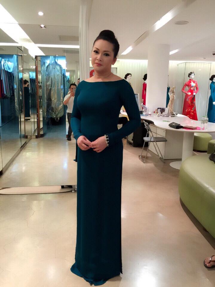 Như Quỳnh mất 3 ngày chuẩn bị áo dài khi về nước - 2