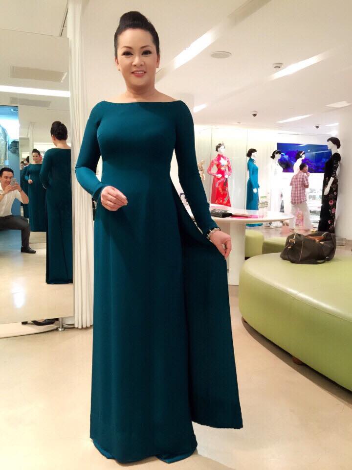 Như Quỳnh mất 3 ngày chuẩn bị áo dài khi về nước - 3