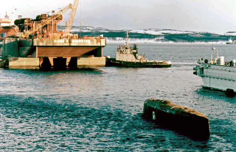 Nga tưởng niệm 15 năm thảm họa nổ tàu ngầm nguyên tử Kursk - 7