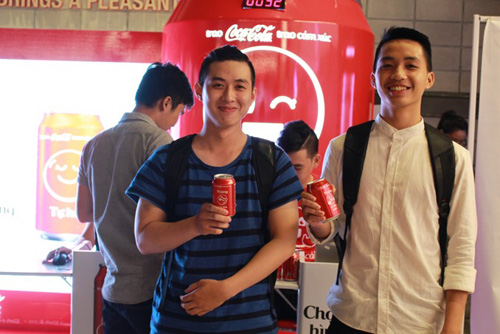 Coca-Cola trình làng bộ sưu tập sticker "chính chủ" đầu tiên - 5