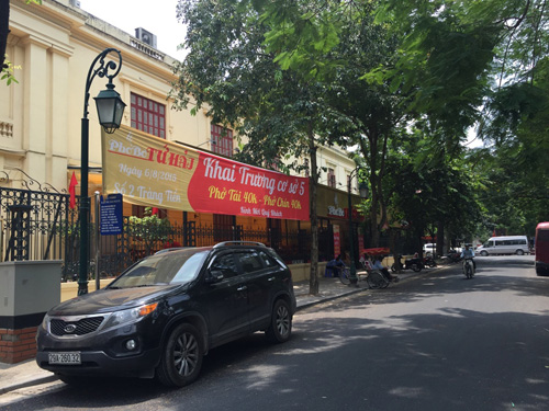 Bia hơi, phở bò “bủa vây” Bảo tàng Lịch sử Quốc gia - 11