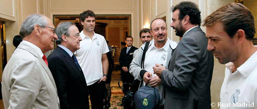 Real: Perez keo kiệt, Benitez vỡ mộng Dream Team - 2