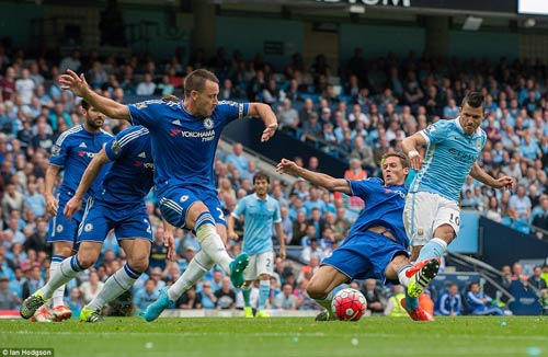 Ngày Aguero "khuynh đảo" hàng thủ Chelsea - 5