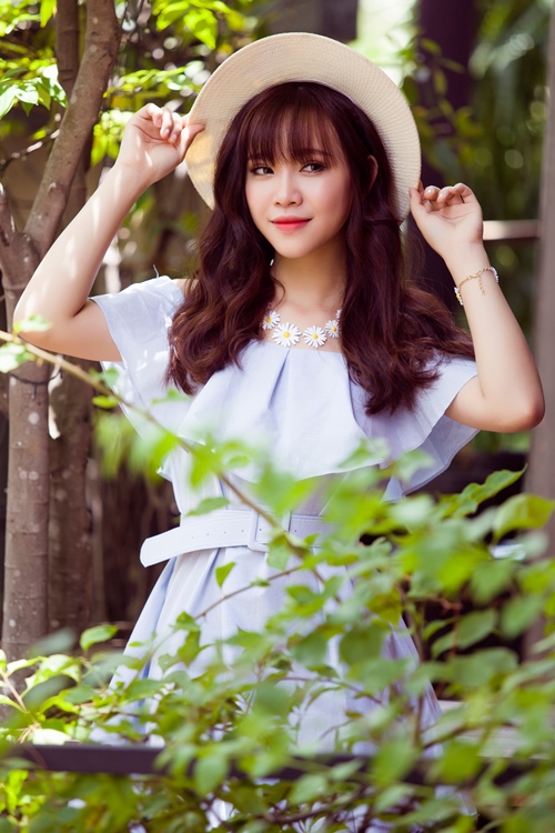 Cận cảnh vẻ đẹp trong sáng của "bản sao Mỹ Tâm" - 5