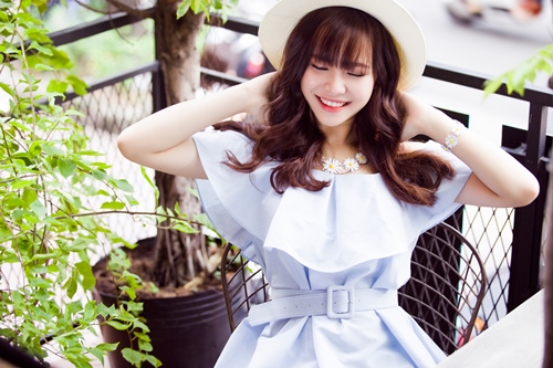 Cận cảnh vẻ đẹp trong sáng của "bản sao Mỹ Tâm" - 2