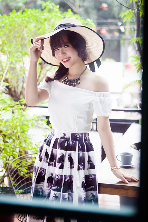 Cận cảnh vẻ đẹp trong sáng của "bản sao Mỹ Tâm" - 6