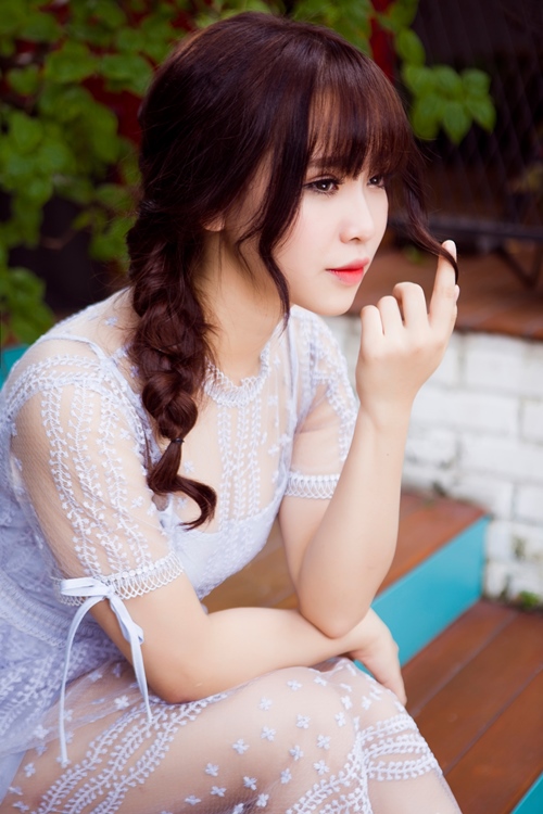 Cận cảnh vẻ đẹp trong sáng của "bản sao Mỹ Tâm" - 1