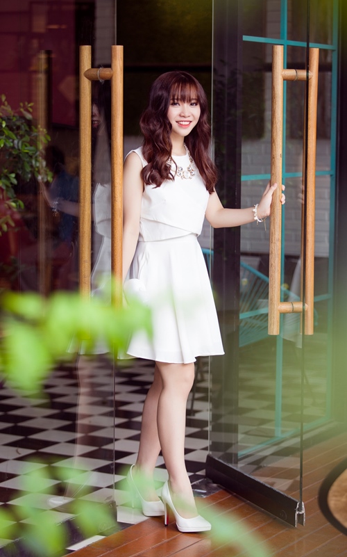 Cận cảnh vẻ đẹp trong sáng của "bản sao Mỹ Tâm" - 10