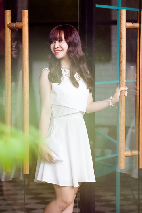 Cận cảnh vẻ đẹp trong sáng của "bản sao Mỹ Tâm" - 9