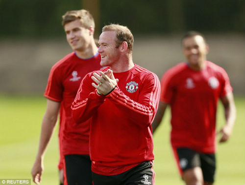 Van Gaal ủng hộ Rooney trước thềm trận play-off C1 - 1