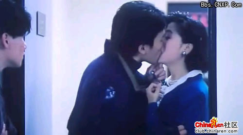 Những màn "khóa môi" cả nam lẫn nữ của Châu Tinh Trì - 4