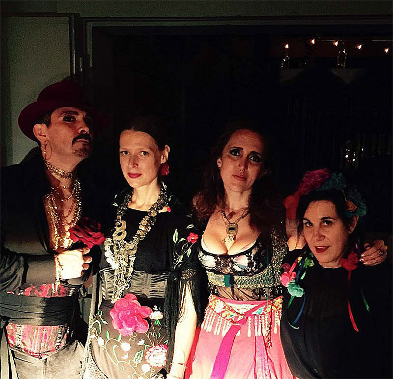 Madonna làm mất lòng hàng xóm với tiệc sinh nhật 57 tuổi - 8