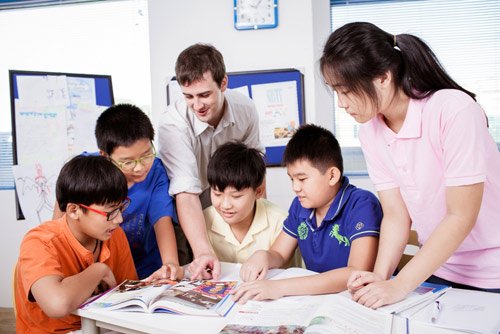 Thú vị lớp học Tiếng Anh “hai trong một” - 2