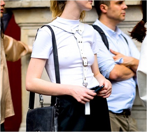 Diện dây đai thế nào cho ấn tượng khúc giao mùa - 6