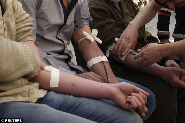 Nhiễm HIV, 16 chiến binh IS bị bắt đánh bom tự sát - 1