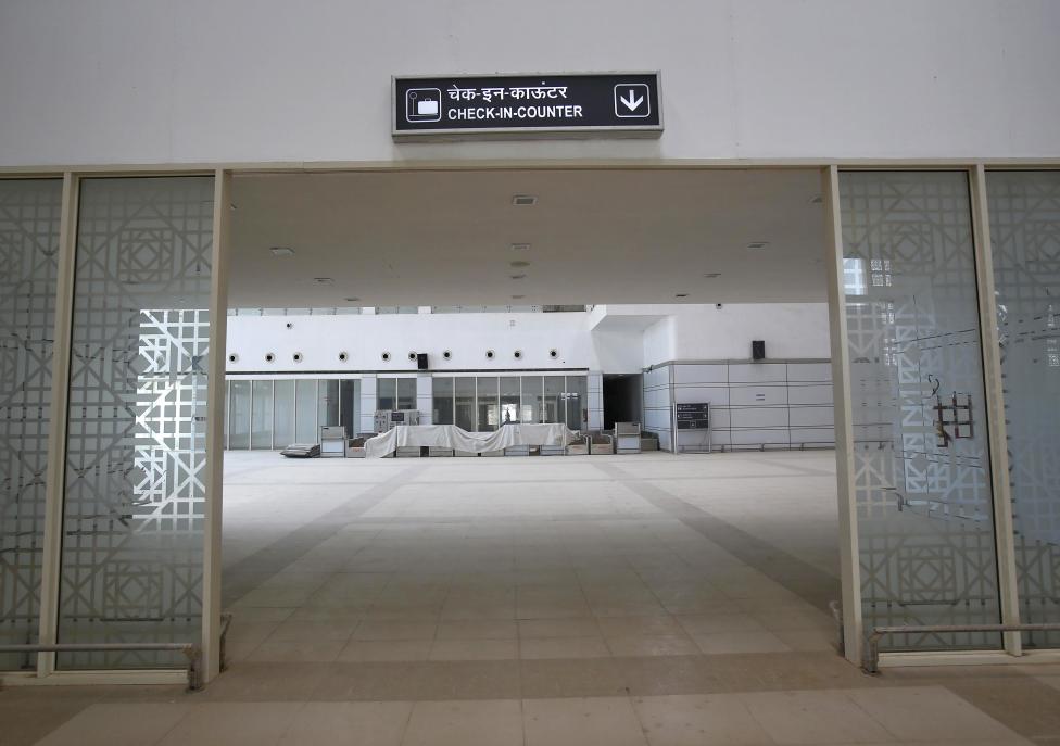 Ớn lạnh sân bay &#34;ma&#34; triệu đô ở Ấn Độ - 7