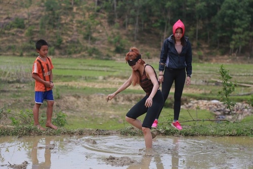 Nam Thành, Trang Pháp phải xuống ruộng bắt lươn - 2