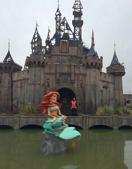 Kì lạ phiên bản “lỗi” của công viên Disneyland - 1